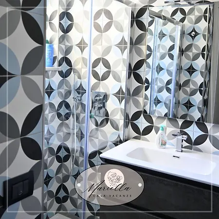 Mariella * נאפולי